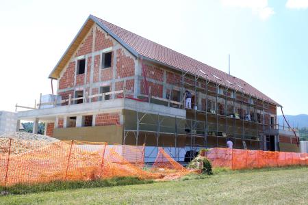 GRADBIŠČE CENTRA ZAŠČITE IN REŠEVANJA RAKEk OGLED ŽUPAN 14 FOTO LJUBO VUKELIČ
